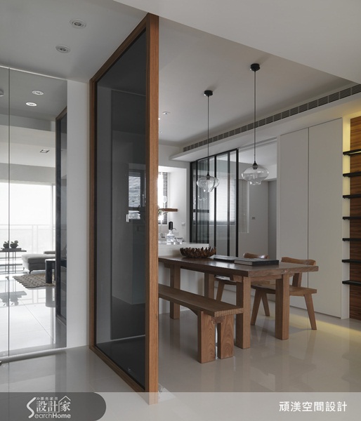 隔間設計扮演著引導空間動線，以及區隔生活場域的重要