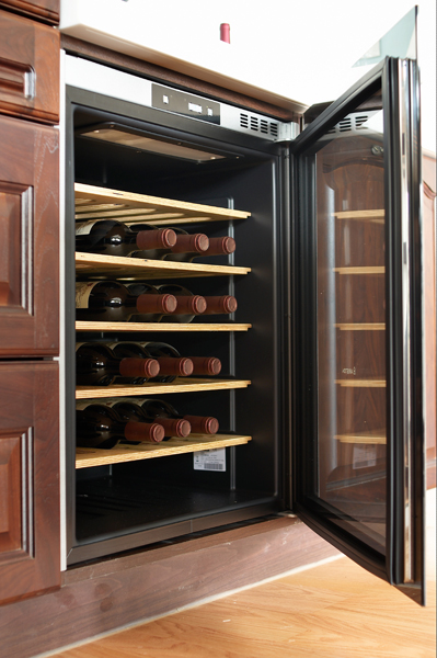 現代化及高效率廚房，就像是是一座電器配備齊全，規劃