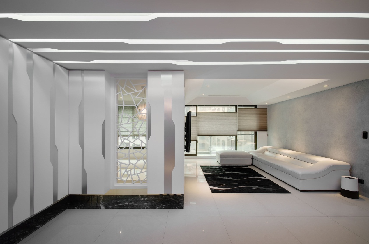 擅長玩材質變化、型隨機能而生的懷特設計林志隆，從公