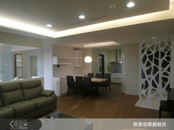 簡單溫暖、層次豐富，這些看似有點矛盾的空間形容，其