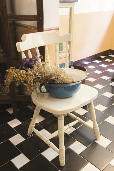 想要讓居家傳遞出鄉村味,就是要靠著各種搭配和陳列手