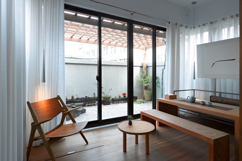 八年前，建築家毛森江先生，在自己挑戰夢想的堅持，買