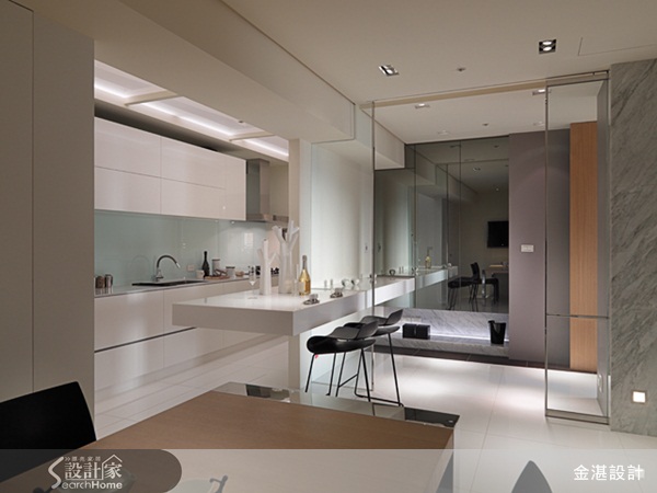 在我們的五感體驗中，視覺往往會影嚮我們對空間的判斷