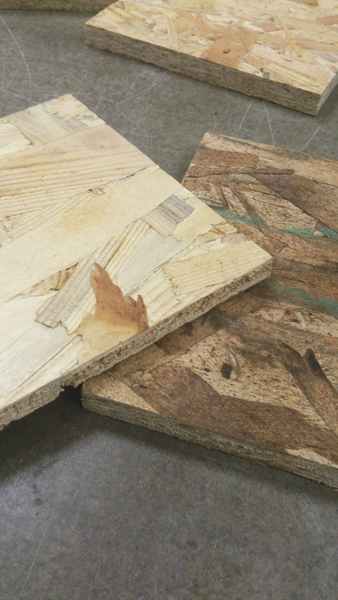 OSB板（Oriented Strand Board）又稱之為「定向纖維板