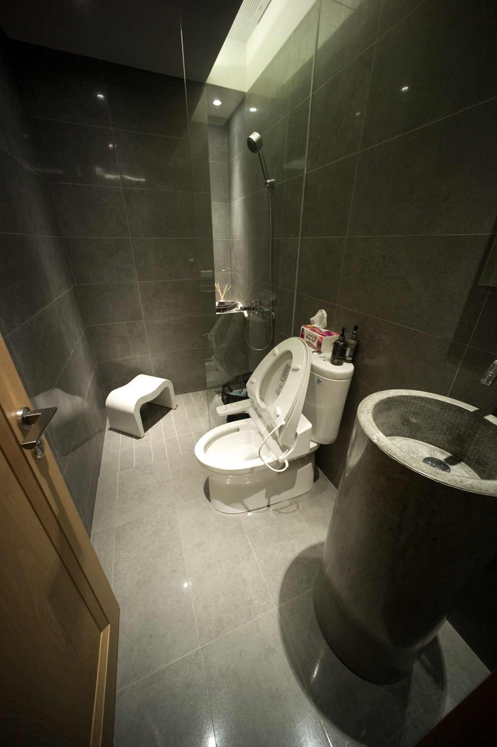 說到水泥,一般的印象都是建築物外觀的材料,但你能想