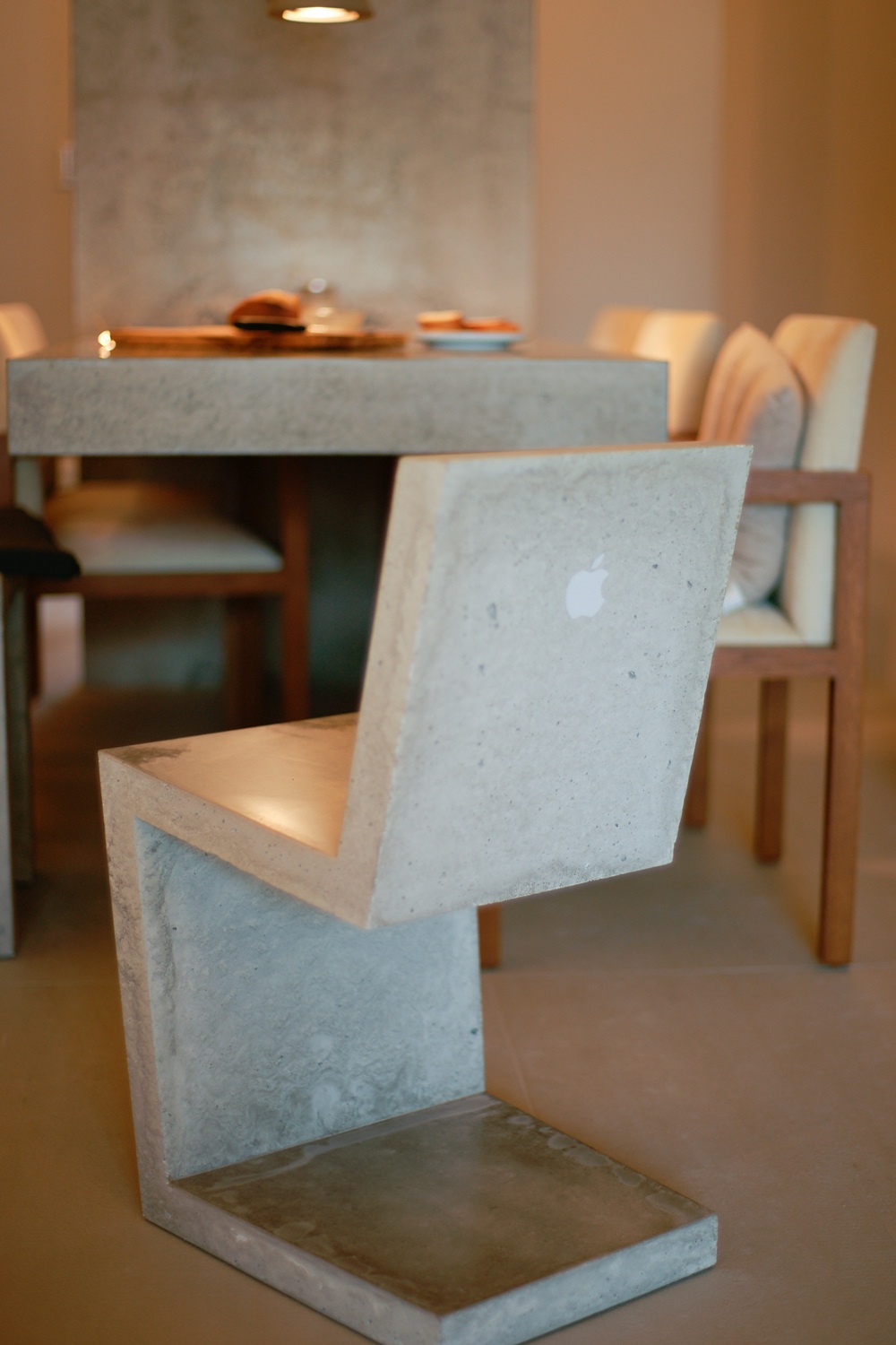 說到水泥,一般的印象都是建築物外觀的材料,但你能想