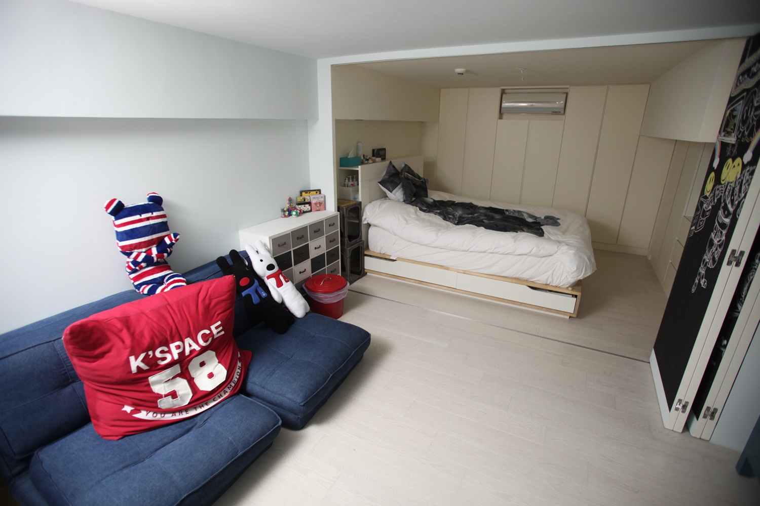 想知道插畫師與動畫師的家是什麼樣子的嗎？15坪的樓中