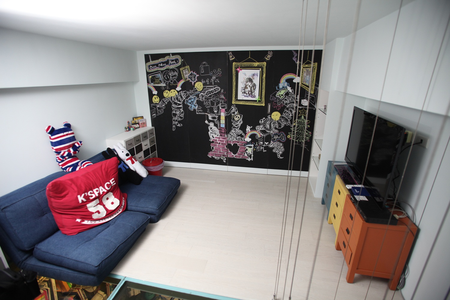 想知道插畫師與動畫師的家是什麼樣子的嗎？15坪的樓中