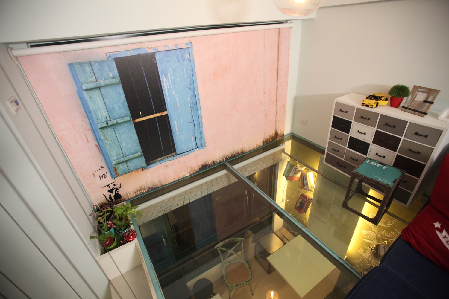 想知道插畫師與動畫師的家是什麼樣子的嗎？15坪的樓中