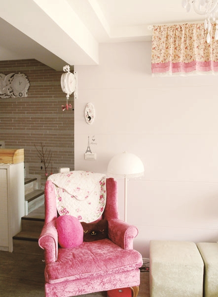 日式居住空間坪數不大,因此在日式鄉村風的營造上,也