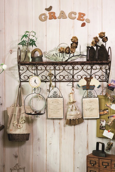 許多人喜歡鄉村風格，也喜歡蒐集雜貨，讓空間更有人文