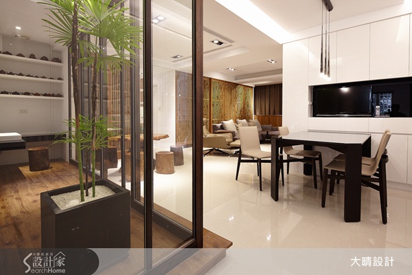 夫妻閒聊時的愜意悠閒,孩子們開心的嬉鬧笑聲,這些看