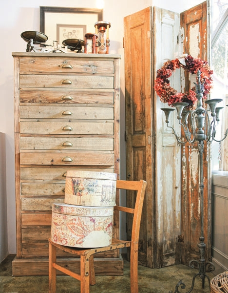 鄉村風格的雜貨佈置，該如何實踐才會充滿生活溫馨感卻