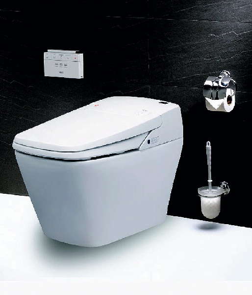 新式頂級智慧型全自動馬桶極簡的外型設計，與舒適機能