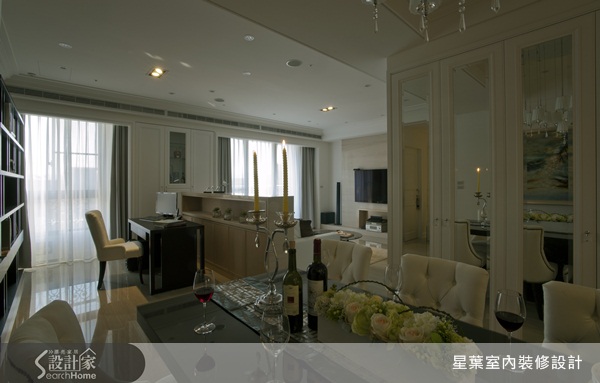 屋主喜歡古典風格的典雅高貴,但又不喜歡過於繁瑣的設