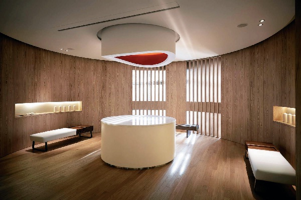 燈光的發明，改變了人類的生活型態．現今燈光在居家空