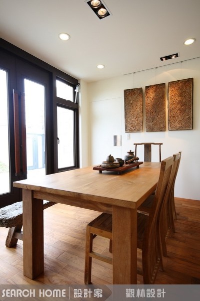 日式禪風空間設計的特點在於溫和高雅的美感氛圍，以細