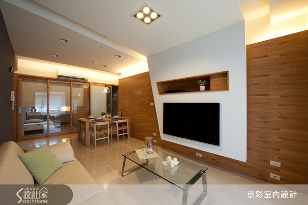 沒有刻意的風格設定，也沒有取巧的多餘裝飾，王立崢＆