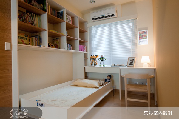 沒有刻意的風格設定，也沒有取巧的多餘裝飾，王立崢＆