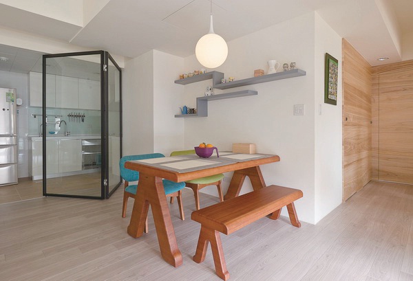 燈光的發明，改變了人類的生活型態．現今燈光在居家空