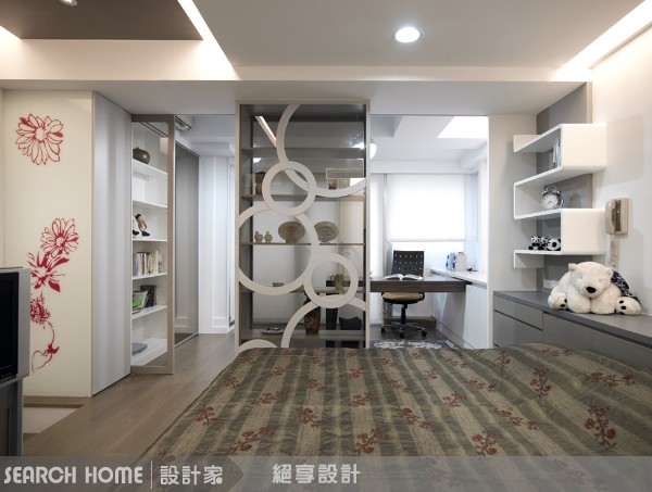 臥房是人們開啟與結束一天生活的重要轉換空間，因此臥