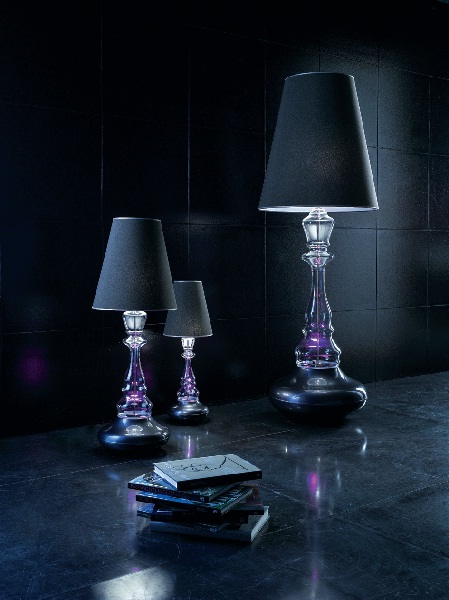 傢具是室內空間中關鍵性的軟件元素，當有著豐富色彩和