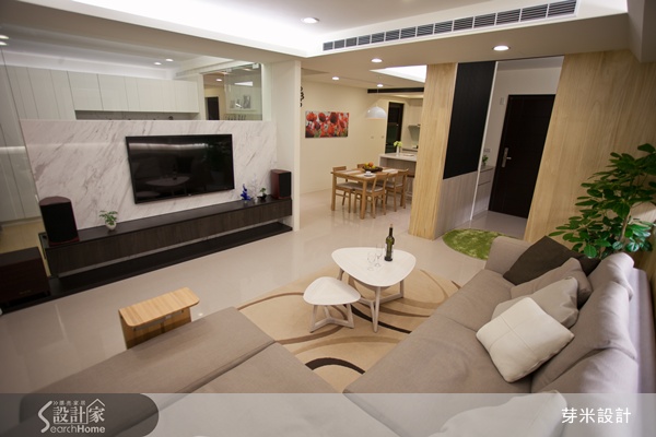 誰說空間規劃非得要用制式隔間才能定義室內格局？其實