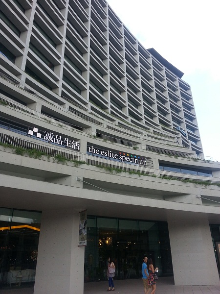 今天的天空有些陰霾，但小編的心情卻是萬里無雲，實在