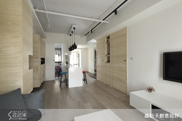 由於目前家庭成員只有二名，不需要過多的空間設計，在