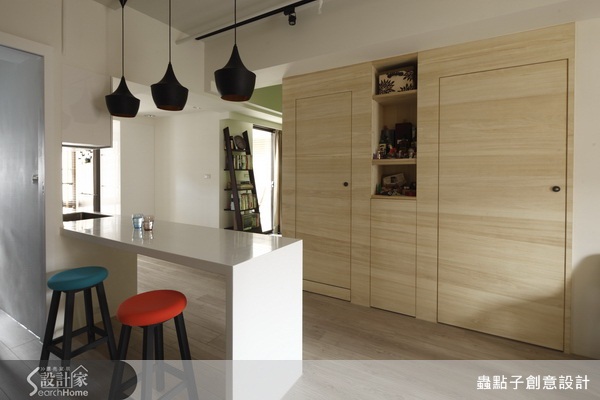 由於目前家庭成員只有二名，不需要過多的空間設計，在