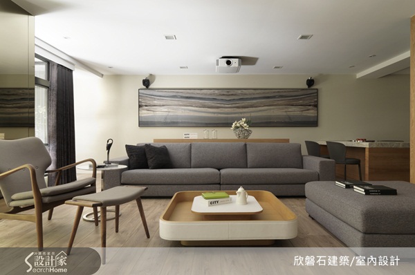 又到了換季的時刻，客廳是家裡見客的地方，也是一間房