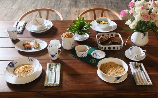 在2013年週年慶，皇家哥本哈根手繪名瓷特別針對棕櫚唐