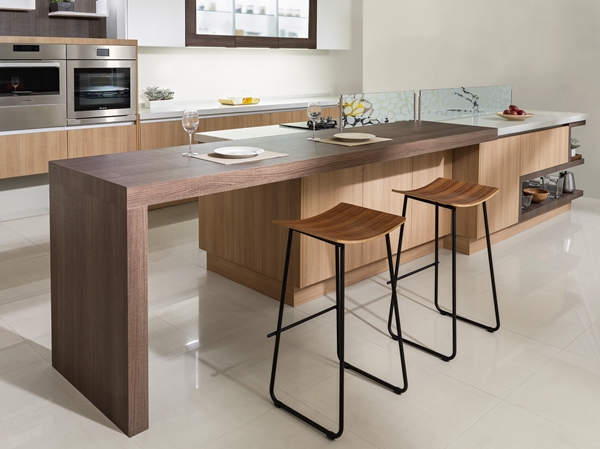 近年來，結合廚房、餐廳與客廳兼具實用、展示及社交功