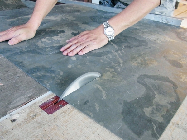 現今的環保意識抬頭，針對有限礦產資源的石材，避免在