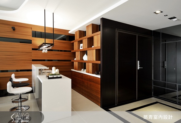 超過30坪以上的居家空間，空間設計的重點應擺在─整體