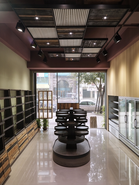 色彩,是創造風格的重要元素之一。色彩也可以因時、因