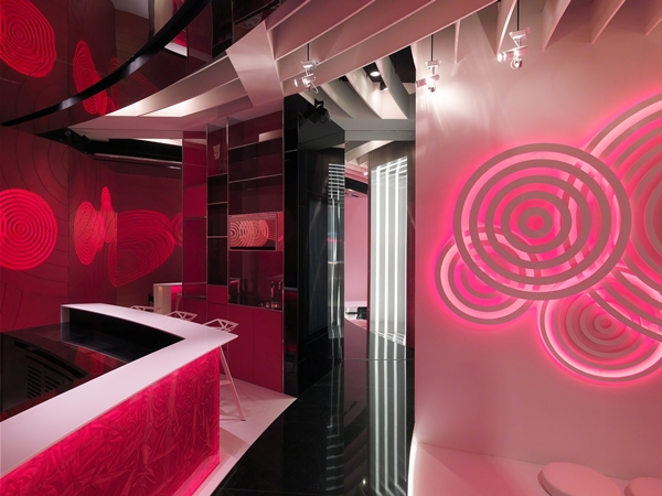 色彩,是創造風格的重要元素之一。色彩也可以因時、因