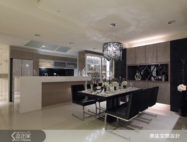 回想,與家人相聚聊天的時候大多是在用餐時間,坐在一