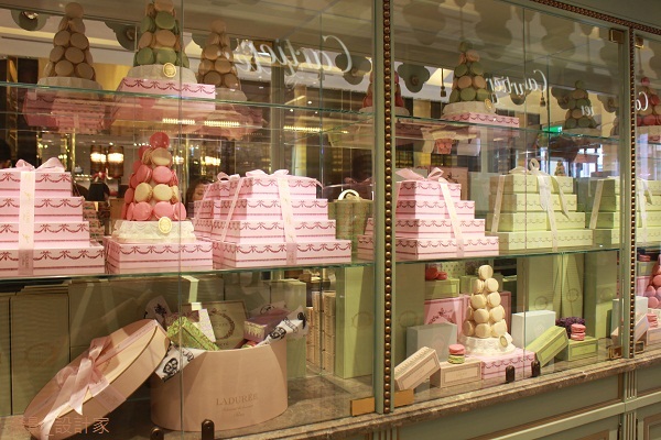 最近，台北街頭飄起了法國味兒，小編快步循著香甜的味