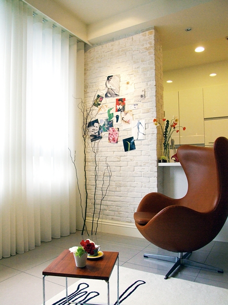 北歐居家設計多半簡潔俐落，天花板多採用裸露或是平頂