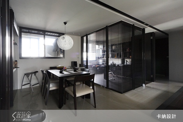 對於小坪數空間而言，開放式的格局設計能夠讓空間視野