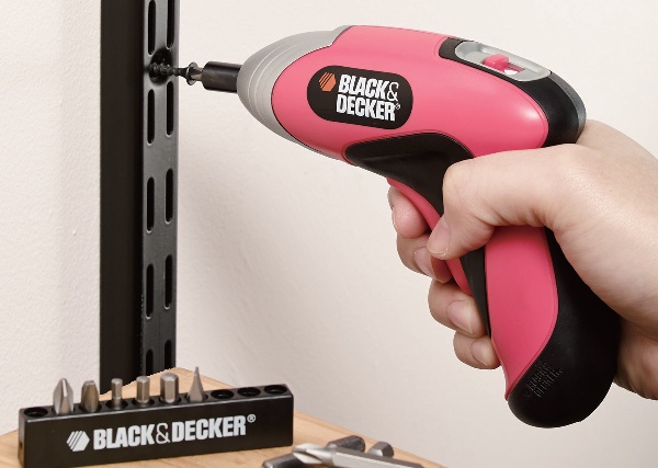 由於修繕DIY愈來愈流行，女性購買電鑽的比例跟著增加