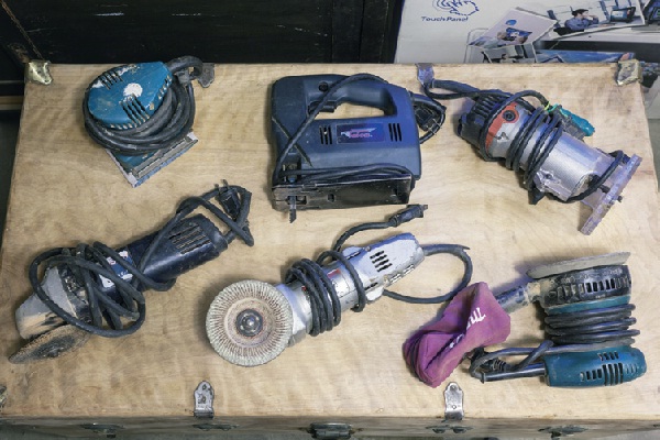 採訪這天，與司機花了一點時間找尋地址，好不容易到了