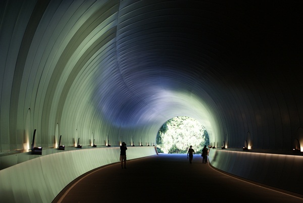 建築與室內設計的關係如唇齒相依，密不可分，但一直以