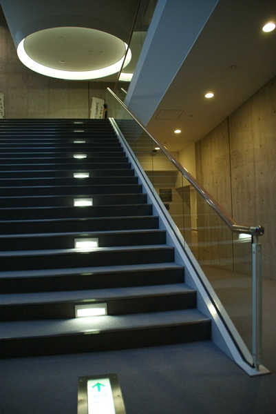 建築與室內設計的關係如唇齒相依，密不可分，但一直以