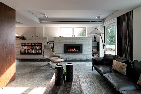 沈志忠,一位出身於宜蘭的小孩,1998 年懷抱著設計夢