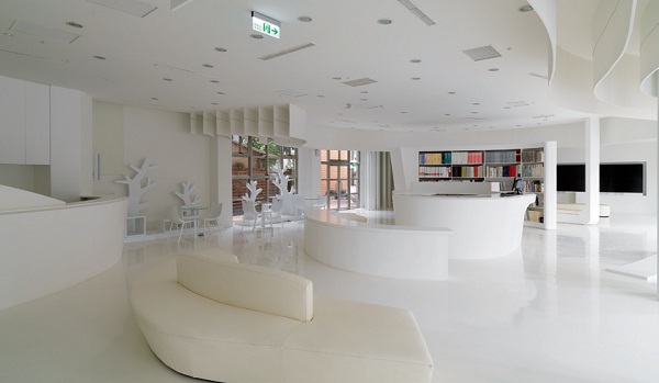 沈志忠,一位出身於宜蘭的小孩,1998 年懷抱著設計夢