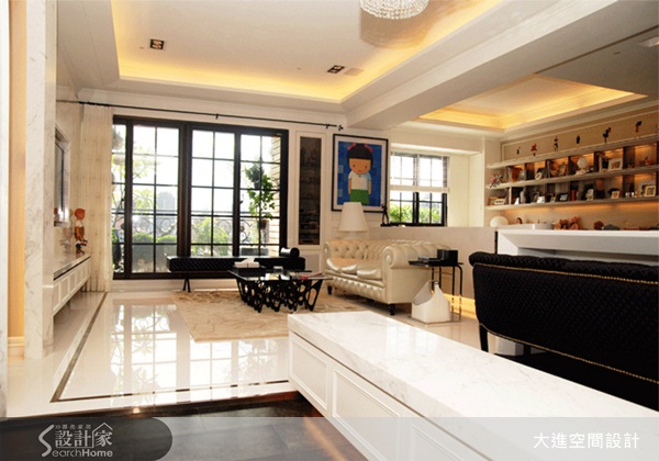 本案屋主平常有收集藝術品和畫作的喜好，希望能有展示