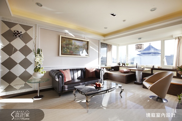 本案擁有絕佳的地理位置，從客廳的窗戶看出去可欣賞美