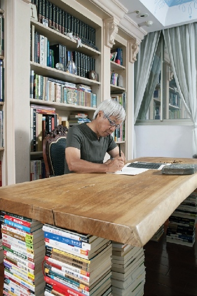 木設計的潮流，不只影響居家風格，也帶動了木傢具的流